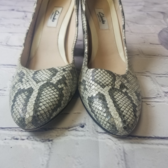 Clarks Narrative snakeskin block heels - Picture 11 of 11